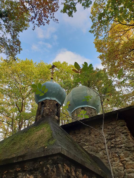 Skit du Saint Esprit au Mesnil Saint Denis