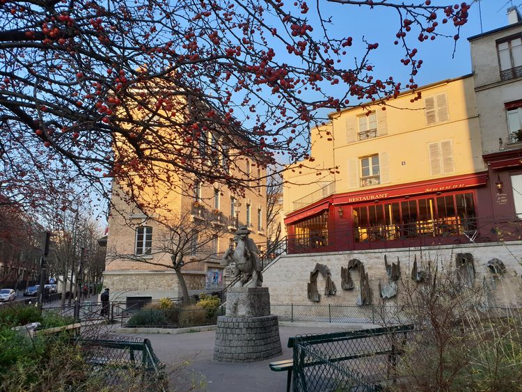 La place de la Contre Escarpe et la rue Mouffetard - Paris