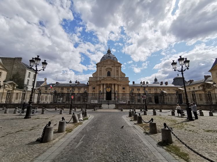 Abbaye Royale du Val-de-Grâce et Musée du Service de Santé des Armées